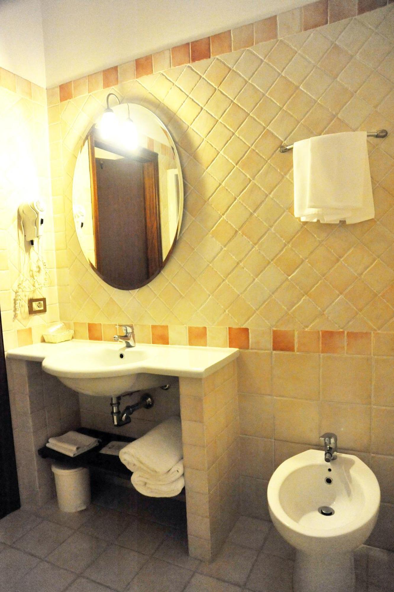 Hotel Ristorante Dante Torgiano Habitación foto